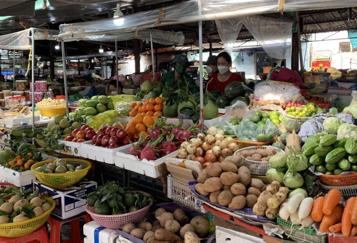 Vietnam earns international plaudits for its anti-inflation efforts